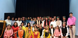 Folk Dance And Music team of Himachal Pardesh .